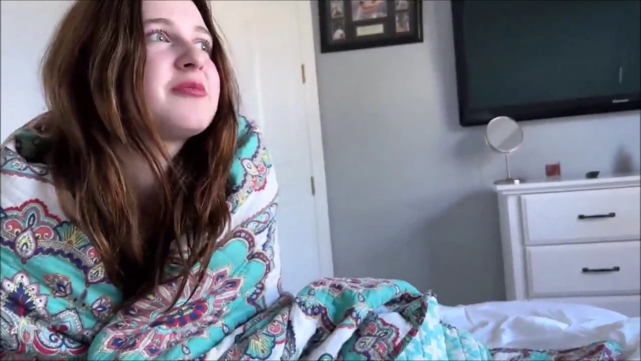 Young step-sister's spring break turns into a family therapy session porn video